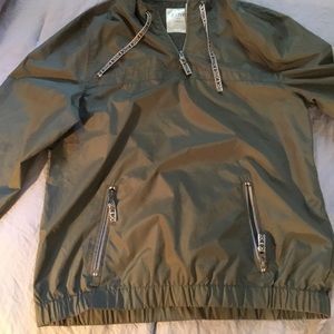 Wind breaker